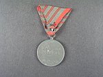 Medaile Za zranění z r. 1917 na stuze za tři zranění