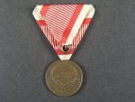 Bronzová medaile za statečnost, původní vojenská stuha, vydání 1914 - 1917