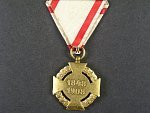 Jubilejní kříž 1908 na původní vojenské stuze
