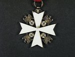 Řád německého orla, 5. třída, mírně poškozený smalt, na závěsném kroužku značeno 900 L/50