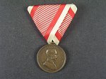 Bronzová medaile za statečnost, původní vojenská stuha, vydání 1914 - 1917