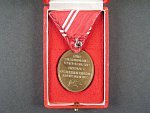 Bronzová záslužná medaile o Rakouský Červený kříž + originální etue