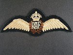 Nášivka RAF, britský pilotní odznak, období II. sv. války