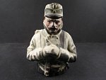 Porcelánová bysta RU vojáka sloužící jako pokladnička, období I. sv války