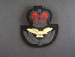 Odznak z důstojnické brigadýrky R.A.F.