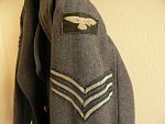 Zimní poddůstojnický kabát RAF z 2. svět války s orig. nášivkami