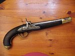 Vojenská pistole vz.1798/1840-délky 42.7 cm, jedná se o celopažbenou jednohlavňovou pistoli rakouské jízdy, která je velmi dobře signována inspekčními a přejímacími značkami