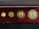 Jubilejní Svatováclavské dukáty 1 + 2+ 5 + 10 Dukát prvoražby z návrhů Jana Čejky z r. 1923, Au 986, 62,83g, náklad 33 ks číslovaných, č. 13