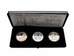 Sada 3 medailí - Vstup ČR, Polska a Maďarska do Nato 1999, společná etue a certifikát_