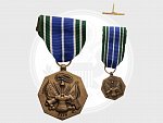Medaile za vojenské úspěchy, miniatura, původní etue