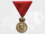 Vojenská záslužná medaile Signum Laudis F.J.I., zlacený bronz, původní civilní stuha, orig.etue značená ZIMBLER WIEN