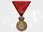 Vojenská záslužná medaile Signum Laudis F.J.I., zlacený bronz, původní civilní stuha, orig.etue značená ZIMBLER WIEN