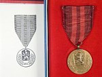 Medaile Za službu vlasti - ČSSR + etue a průkaz 