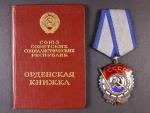 Řád Rudého praporu práce č.384678 + řádová knížka