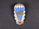 Odznak výsadkového vojska z obdobi 1965-1992 č.8609, první typ