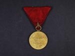 Vojenská jubilejní pam. medaile z r.1898, zlacený bronz, původní stuha