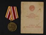 Medaile za vítězství nad Japonskem + udělovací průkaz