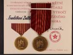 Pamětní medaile k 25. výročí vítězného února + průkaz