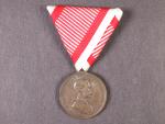 Bronzová medaile za statečnost, novodobá vojenská stuha, vydání 1914 - 1917