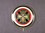 Odznak, patriotika s motivem železného kříže, průměr 48,7 mm, nepůvodní jehla