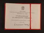 Vyznamenání - za pracovní věrnost - ČSSR, punc Ag, ryzostní značka 925, značka výrobce Mincovna Kremnica, etue a udělovací průkaz