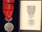 Medaile - Za zásluhy o obranu vlasti - ČSSR, punc Ag, ryzostní značka 925, značka výrobce Zukov, udělovací průkaz, etue