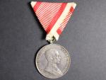 Stříbrná medaile za statečnost, 1. třídy, 8. vydání 1914-1917 F.J.I., na hraně punc hl. punc. úřadu Vídeň, A v kroužku, původní vojenská stuha