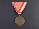 Bronzová medaile za statečnost, původní vojenská stuha s páskou za 2x udělení (zinek), vydání 1917 - 1918