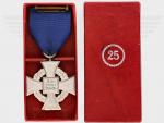 Záslužný odznak za věrné služby, 2. stupeň stříbrný za 25 let, postříbřený bronz, smalt, původní stuha, originální etue