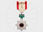Řád vycházejicího Slunce, VI. třída, stříbro, smalty, nepuncováno, původní etue, lehce poškozené zapínaní etue..
