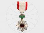 Řád vycházejicího Slunce, V. třída, stříbro zlacené, smalty, nepuncováno, původní etue..