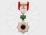 Řád vycházejicího Slunce, V. třída, stříbro zlacené, smalty, nepuncováno, původní etue..