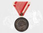 Stříbrná medaile za statečnost, 1. třídy, 8. vydání 1914-1917 F.J.I., na hraně punc hl. punc. úřadu Vídeň, A v kroužku, původní vojenská stuha