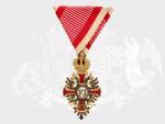 Řád Františka Josefa I. rytíř, zlacený bronz, na závěsném kroužku značka výrobce V. MAYERS & SOHNE a hvězdička, originální etue