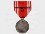 Záslužná medaile Červeného kříže, stříbro, nepuncováno, původní stuha..