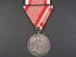 Medaile za statečnost I. třídy, Ag,na hraně značeno A, původní vojenská stuha, vydání 1914 - 1917