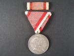 Medaile za statečnost I. třídy, Ag,na hraně značeno A, původní vojenská stuha, vydání 1914 - 1917