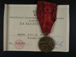 Medaile Za službu vlasti - ČSR , etue + udělovací knížka