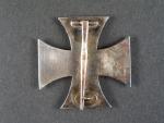 Železný kříž I.tř., na sponě značka S-W