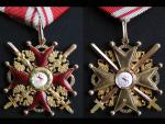 Řád sv.Stanislava s meči, zlato, puncováno, značka výrobce - D.O. - Dimitri Osipov, III.třída, vzácný