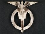 Odznak Pilot 1. třídy, číslo 1906, výrobce Zukov Praha
