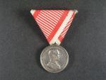 Medaile za statečnost II. třídy, Ag, původní vojenská stuha, vydání 1914 - 1917 na hraně značka A