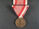Bronzová medaile za statečnost, původní vojenská stuha, vydání 1917 - 1918