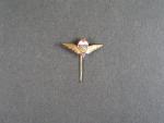 Miniatura výkonostního výsadkářského odznaku instruktora Svazarmu z r. 1958