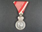 Stříbrná vojenská záslužná medaile Signum Laudis F.J.I., Ag, původní voj. stuha