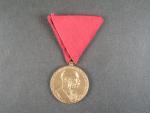 Vojenská jubilejní pam. medaile z r.1898, bronz, původní stuha