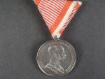 Medaile za statečnost I. třídy, Ag, na hraně značka A, původní vojenská stuha, vydání 1914 - 1917