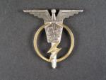 Odznak palubního radisty - operátora 3.tř. č.7202, výrobce Zukov Praha, ulomený úchyt