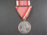 Medaile za statečnost I. třídy, Ag, na hraně značka A, původní vojenská stuha, vydání 1914 - 1917