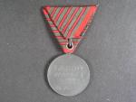 Medaile Za zranění z r. 1917 na stuze za pět zranění